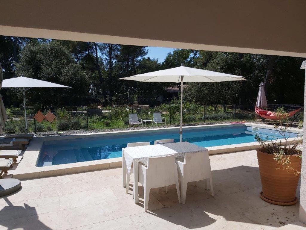 Gite Dans Les Pins Avec Piscine Villa Mazan Exterior photo