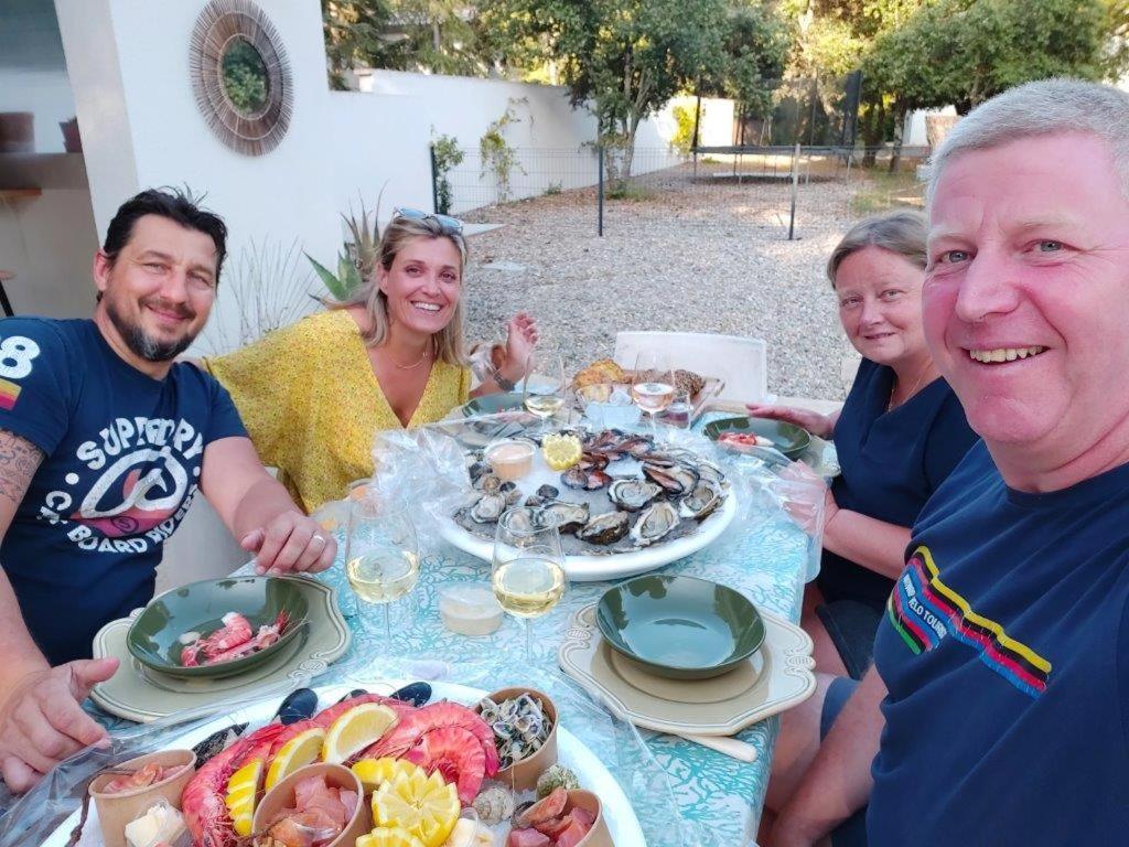 Gite Dans Les Pins Avec Piscine Villa Mazan Exterior photo